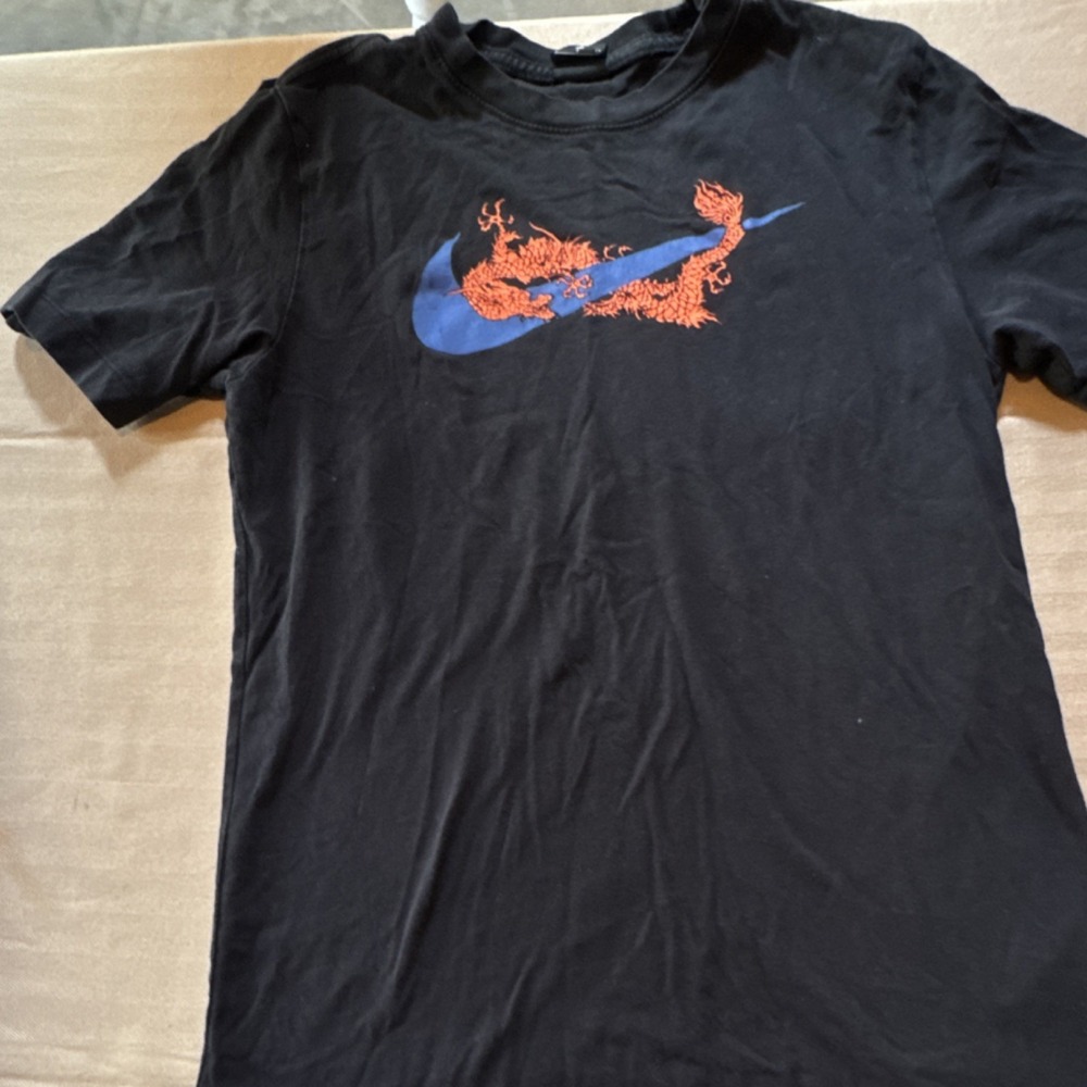 Nike Men's Black Graphic Logo Crew Neck Short Sleeve T-Shirt S Regular